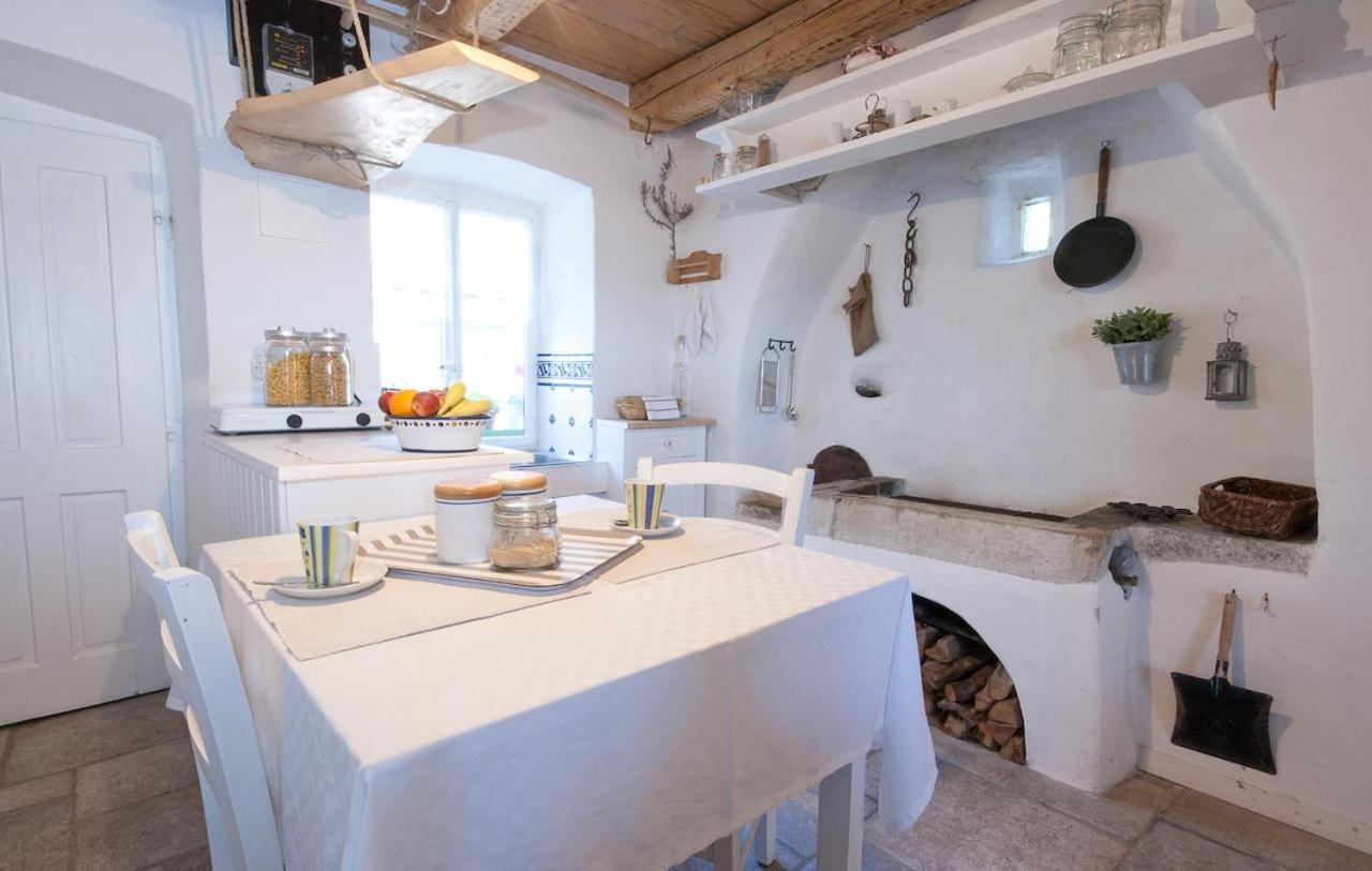 Вилла Maja Stone House Корнич Экстерьер фото